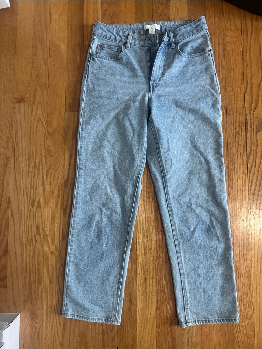 H&M Light Wash Straight Leg Women’s Jeans